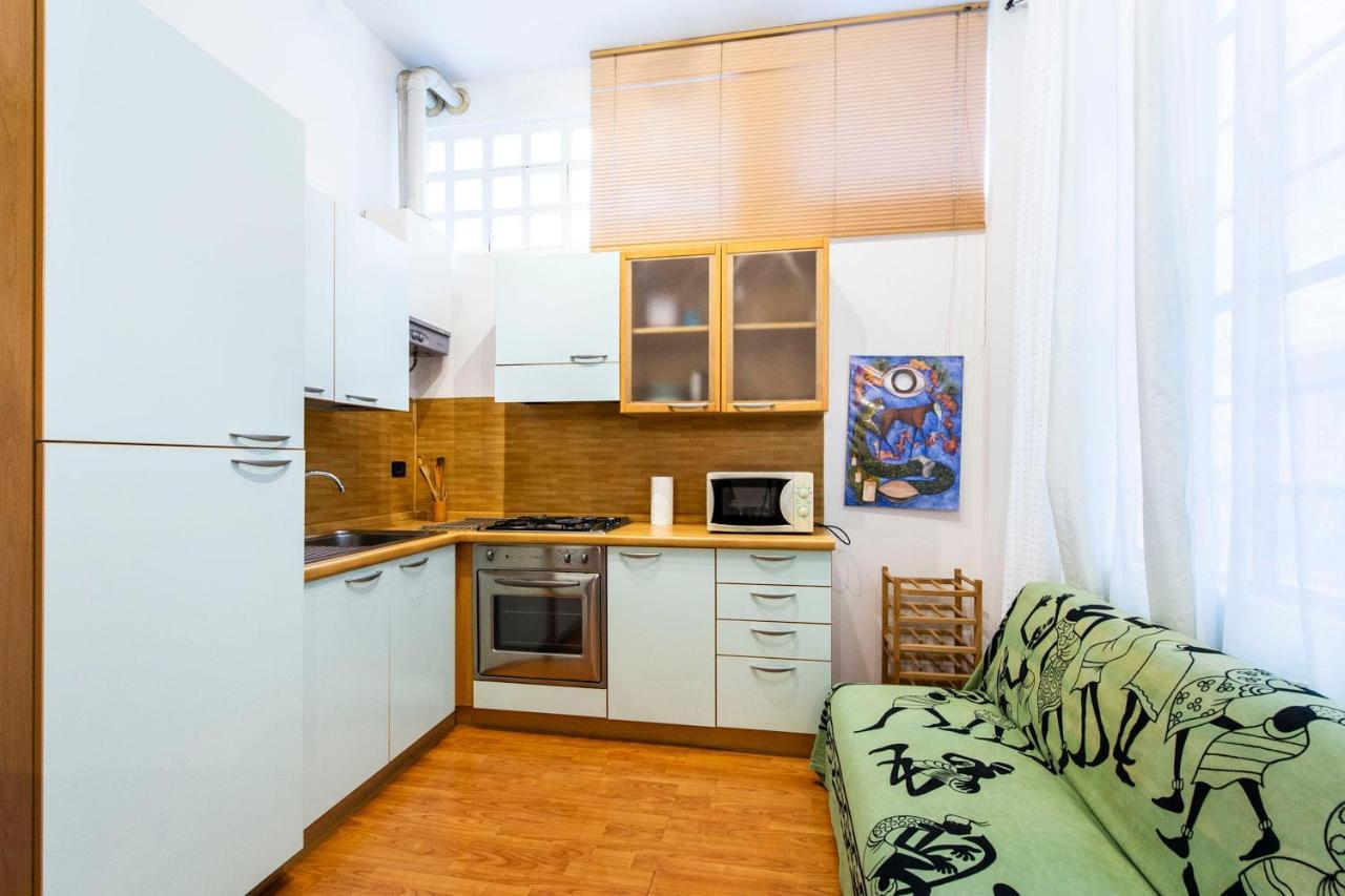 Extensive Terrace Navigli Toy Artistic Apartment Milano Eksteriør billede
