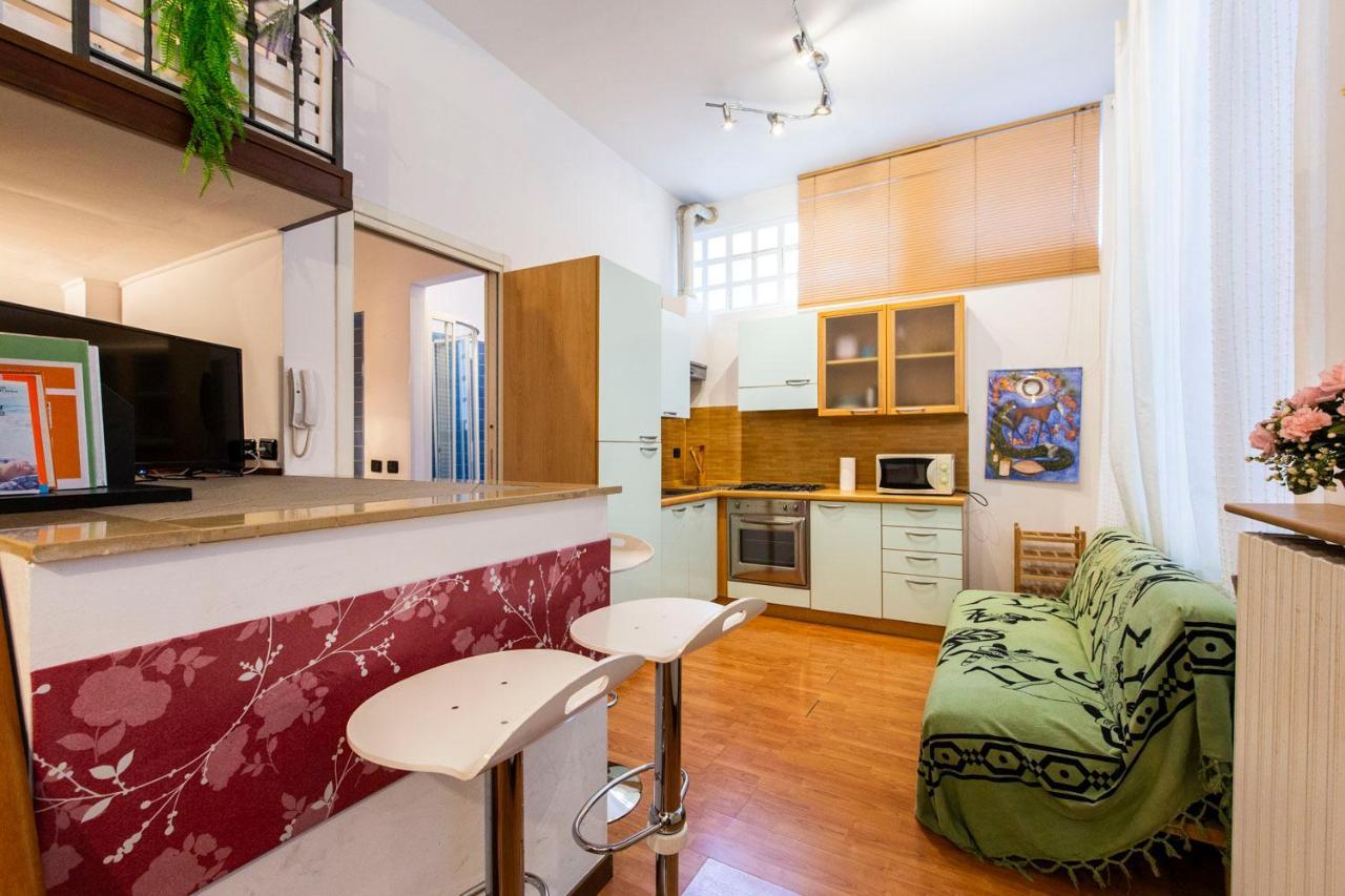 Extensive Terrace Navigli Toy Artistic Apartment Milano Eksteriør billede